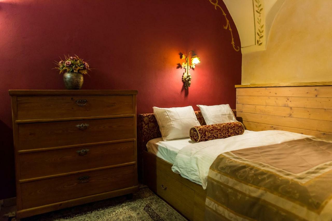 شقة Antique Old Town Studio By Urban Rent فيلنيوس المظهر الخارجي الصورة