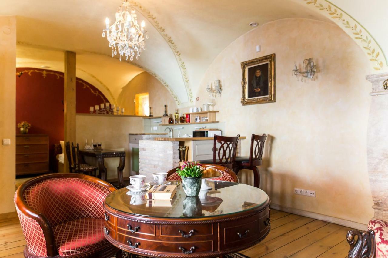 شقة Antique Old Town Studio By Urban Rent فيلنيوس المظهر الخارجي الصورة