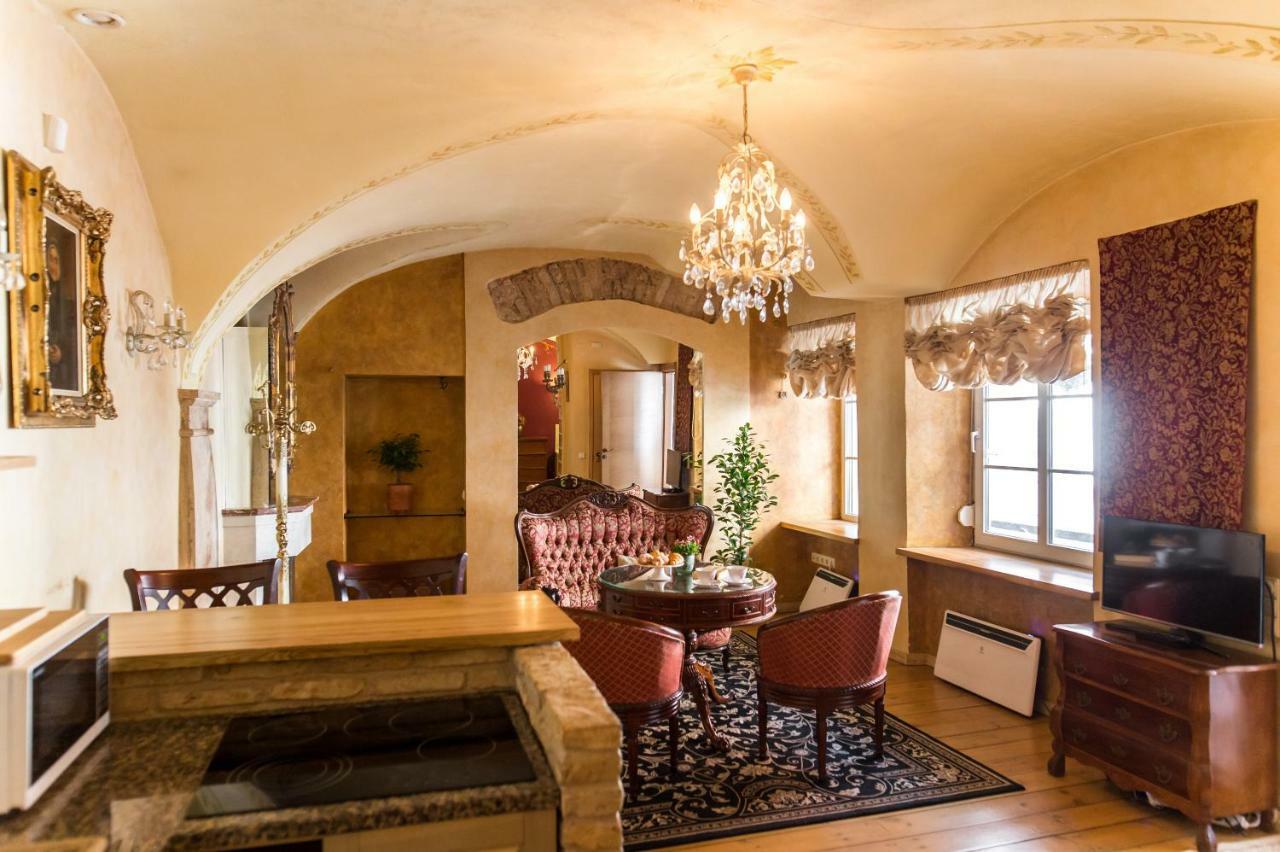 شقة Antique Old Town Studio By Urban Rent فيلنيوس المظهر الخارجي الصورة